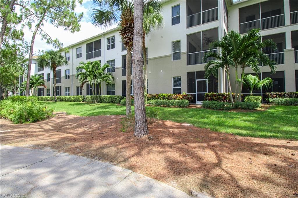8217 Parkstone PL 102-46