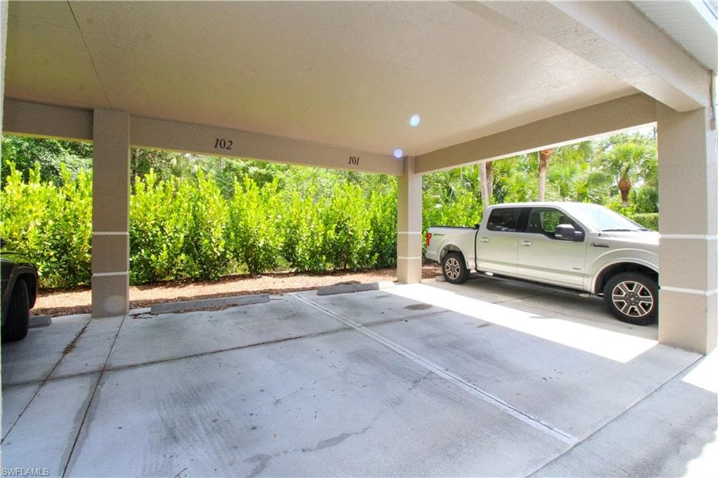 8217 Parkstone PL 102-7