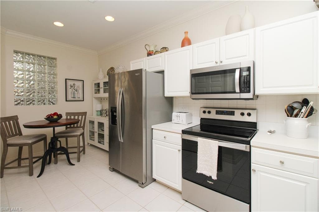 8217 Parkstone PL 102-18