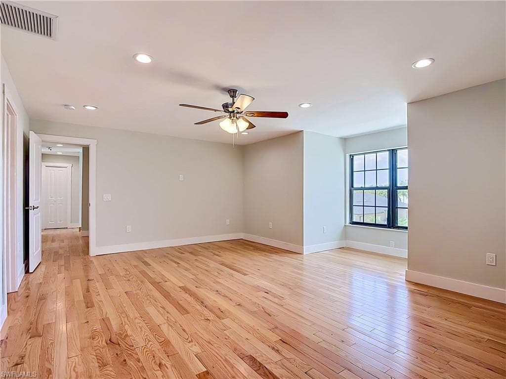 8831 Woodgate DR-28