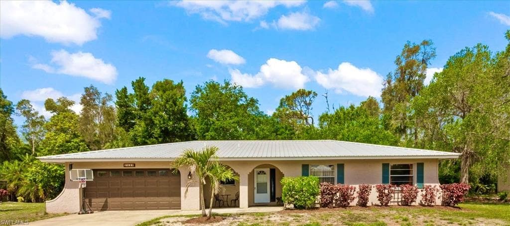 2431 N Westwood DR-6