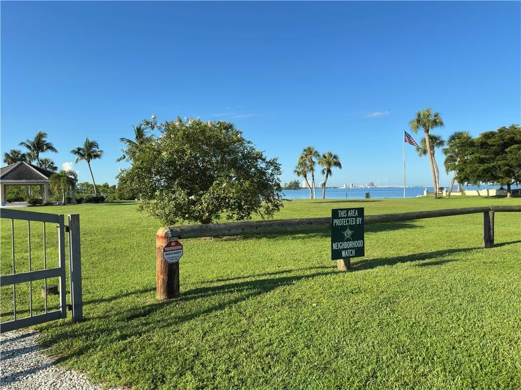 2431 N Westwood DR-37