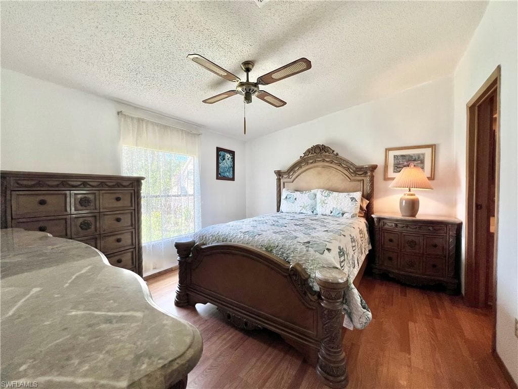 573 Cape Florida LN-19