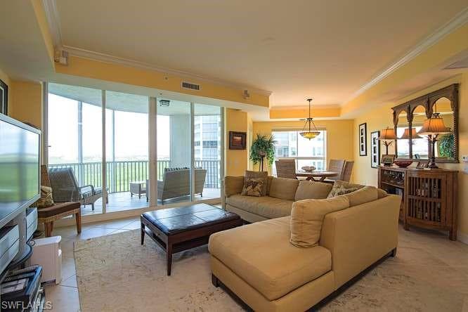 295 Grande WAY 1006-2