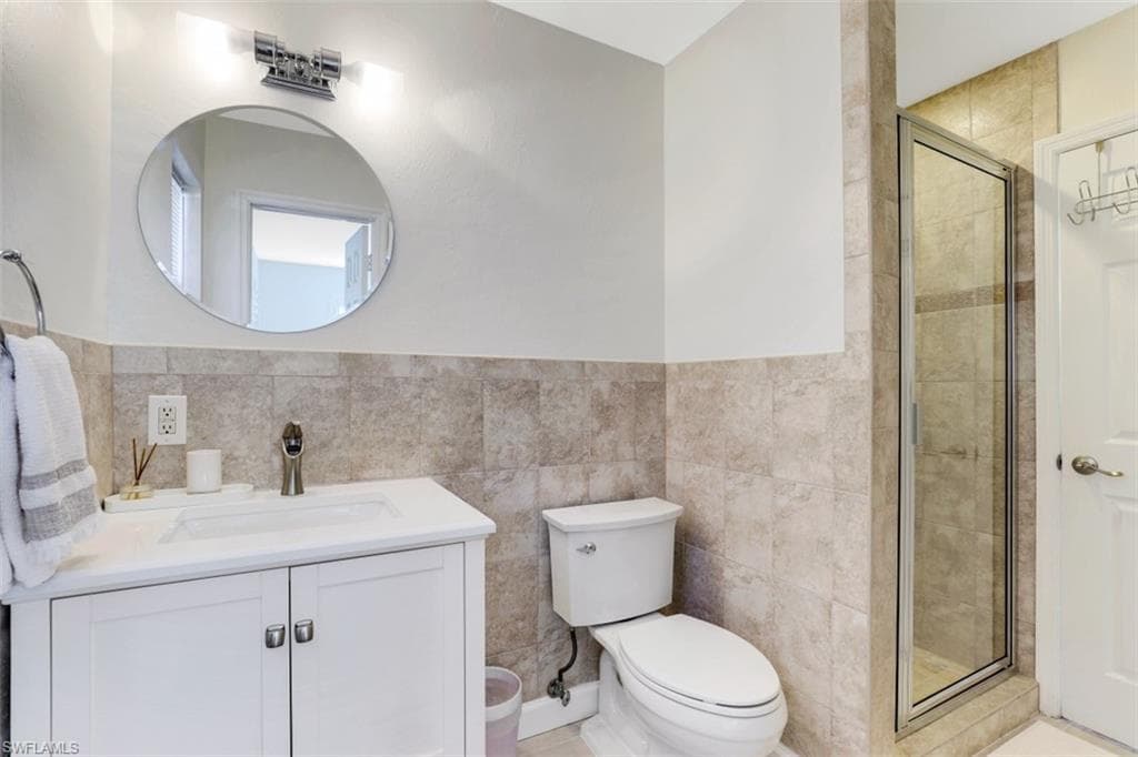 739 7th AVE N-24