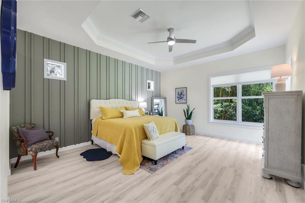 16221 Parque LN-10