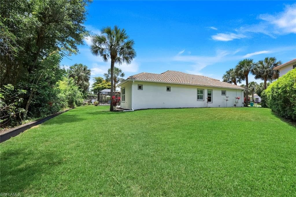 16221 Parque LN-18