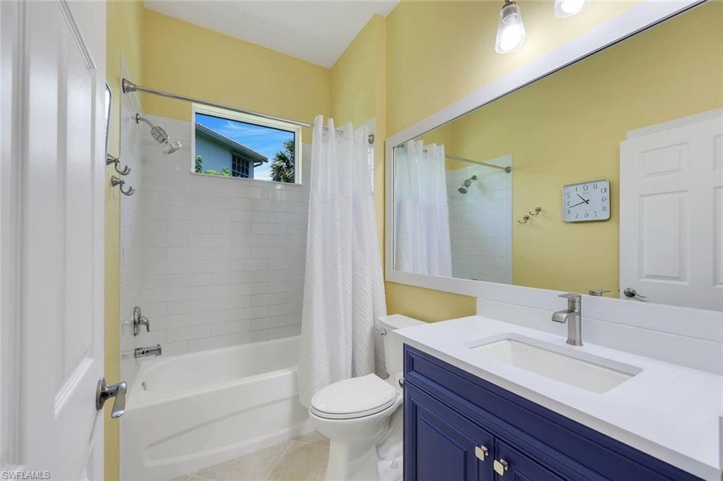 16221 Parque LN-15