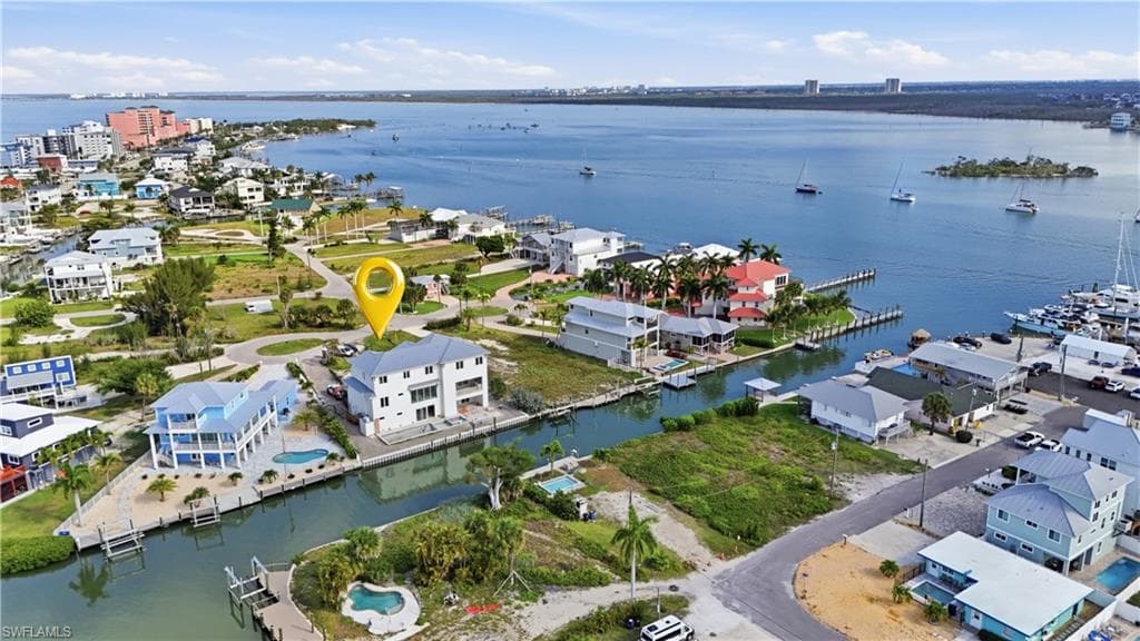 740 Matanzas CT-13
