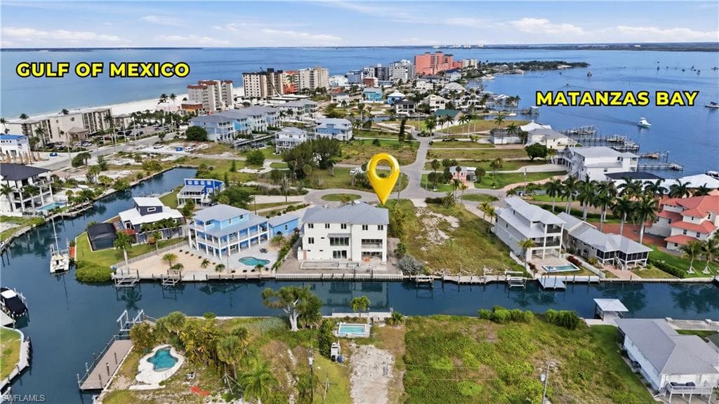 740 Matanzas CT-12