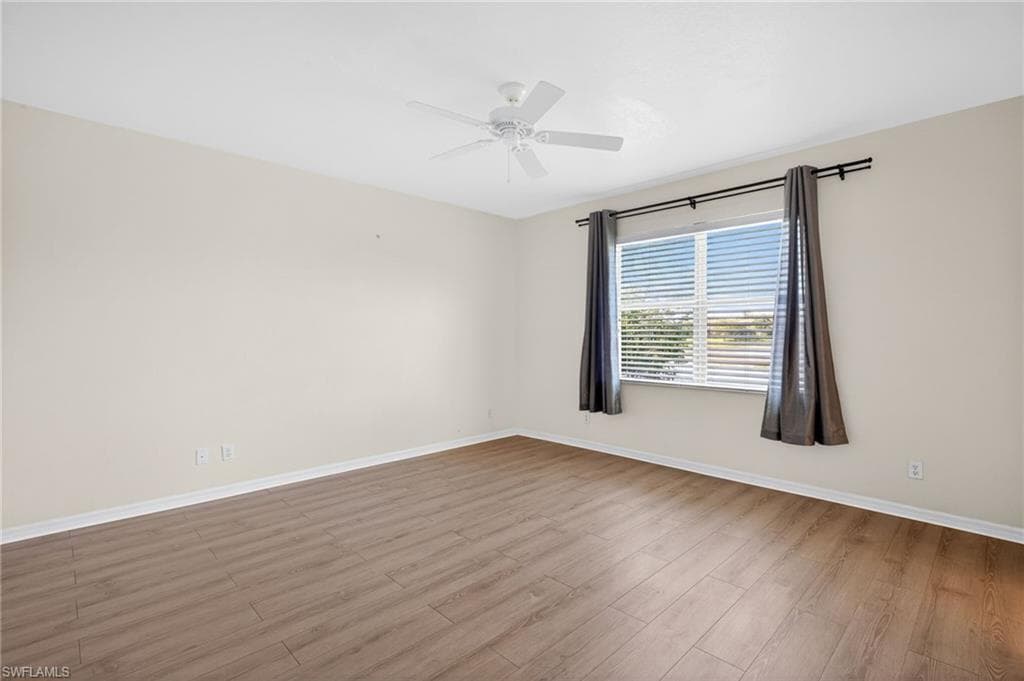 8369 Sumner AVE-18