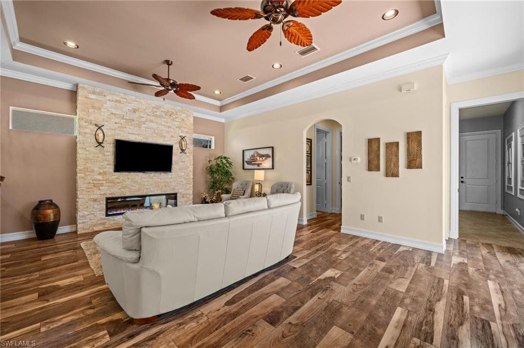 4830 Europa DR-8