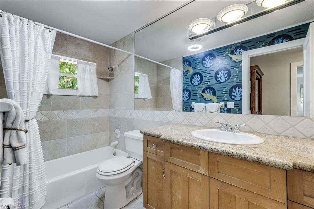27061 Homewood DR-26