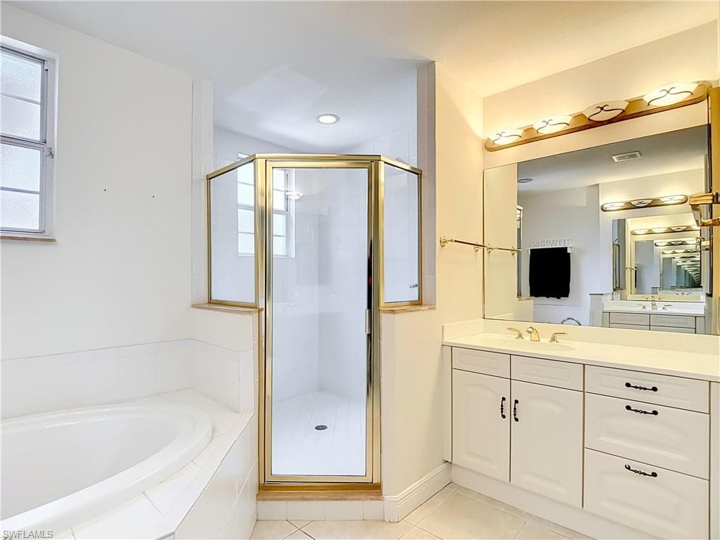 777 Regency Reserve CIR 4902-23