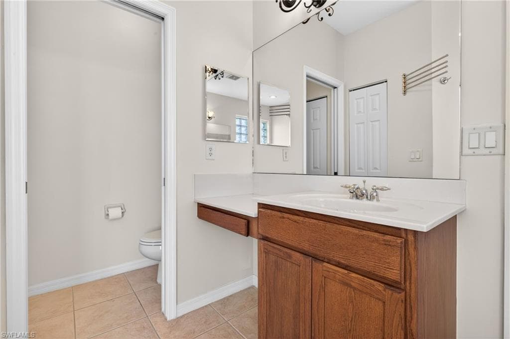 8369 Sumner AVE-28