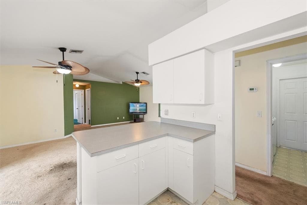 6211 Castlewood CIR-14