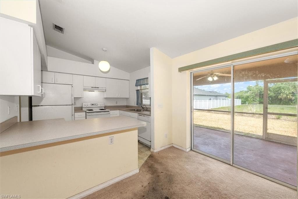6211 Castlewood CIR-11