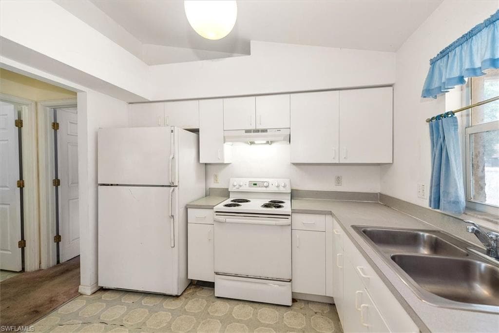 6211 Castlewood CIR-8