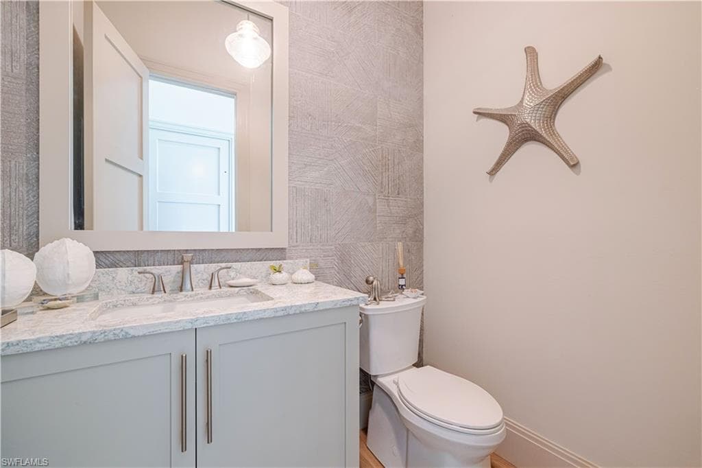 1247 Blue Hill Creek DR-20