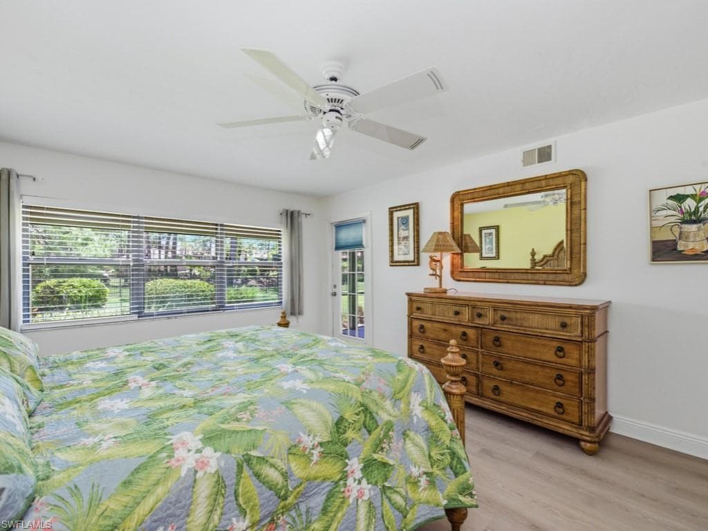 3207 Horse Carriage WAY 403-6