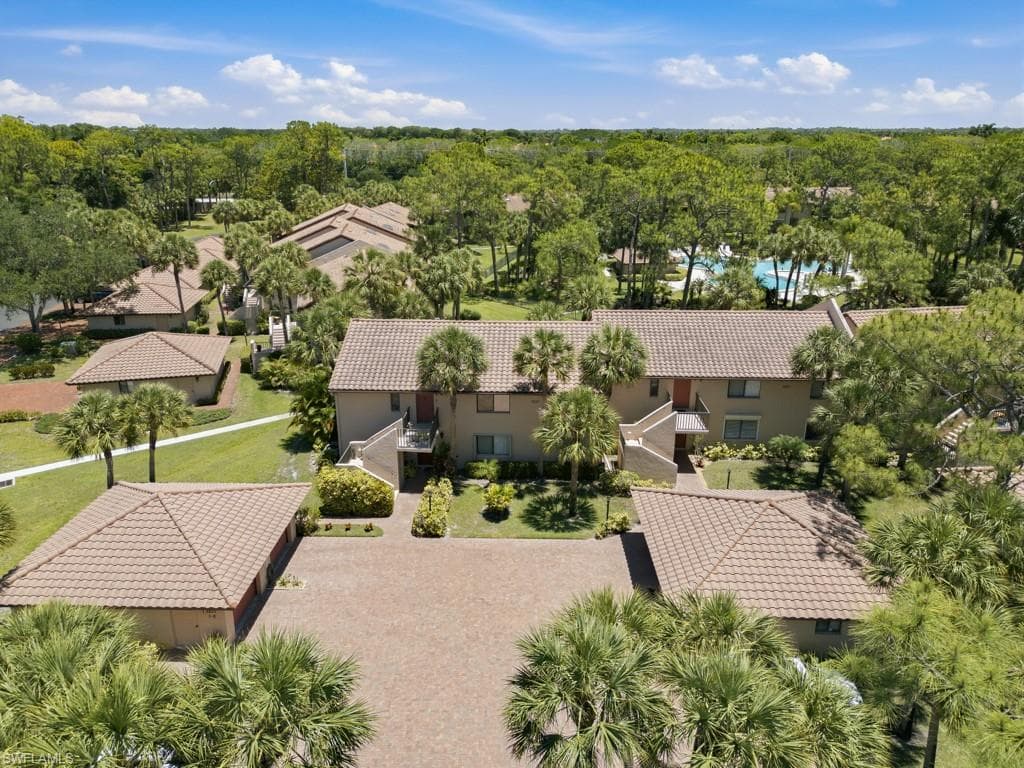 3207 Horse Carriage WAY 403-13