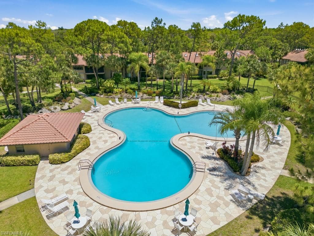 3207 Horse Carriage WAY 403-1