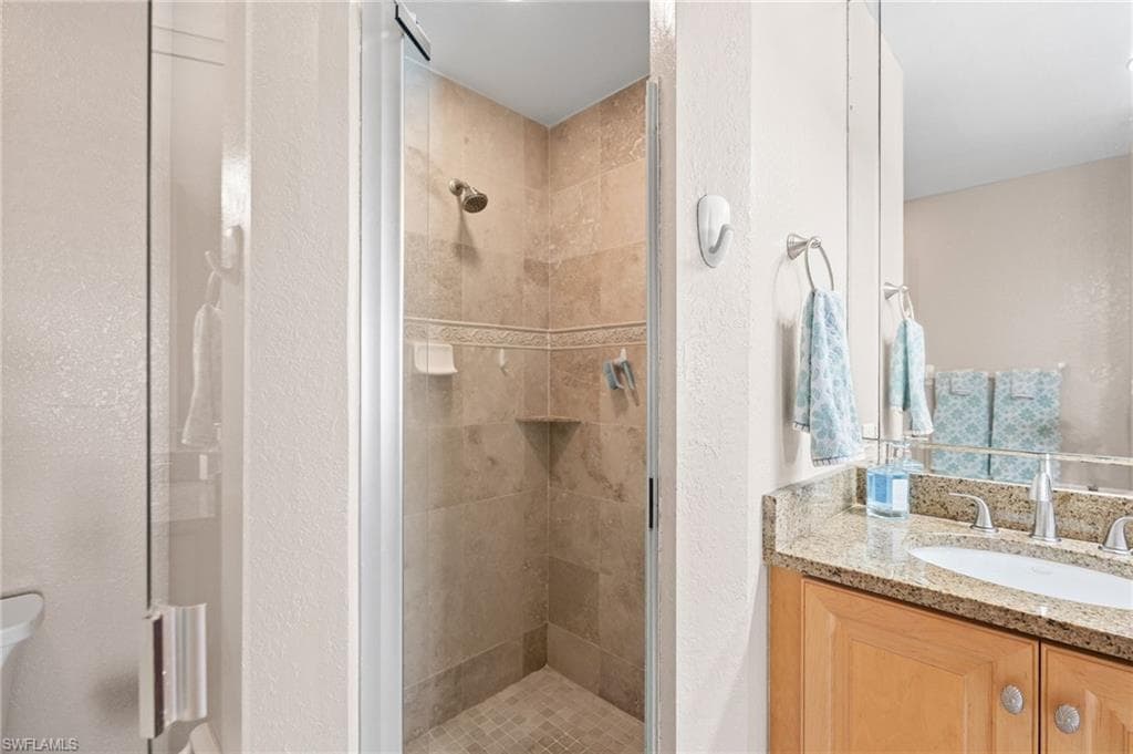 4566 SE 5th PL 106-15
