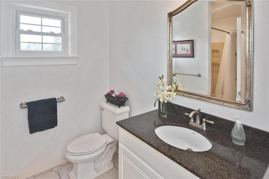7226 Hendry Creek DR-30