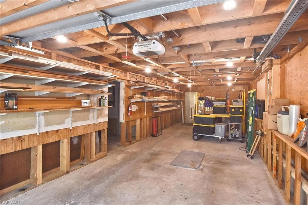 7226 Hendry Creek DR-45