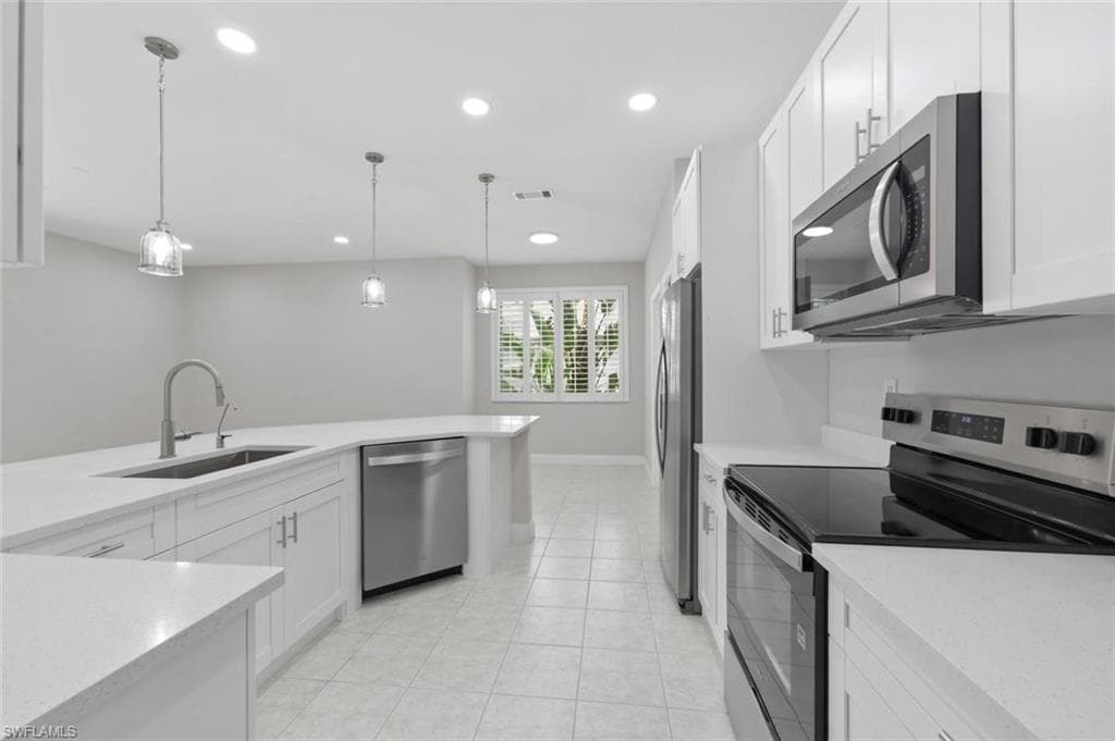 11528 Woodmount LN-17
