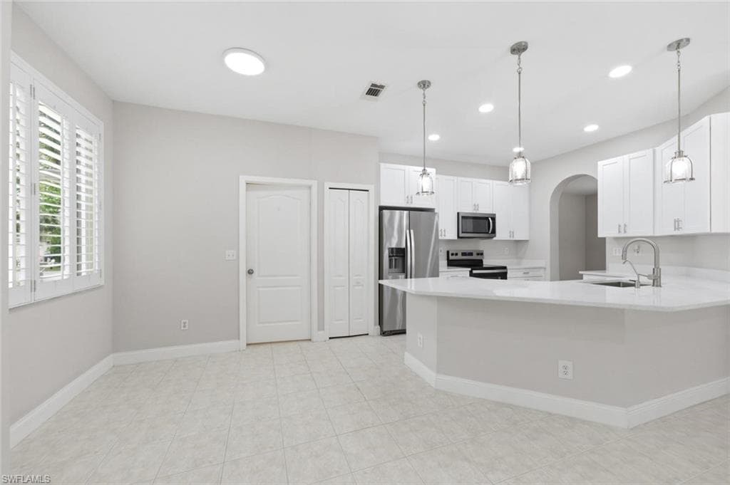 11528 Woodmount LN-12