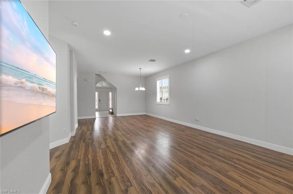 11528 Woodmount LN-7