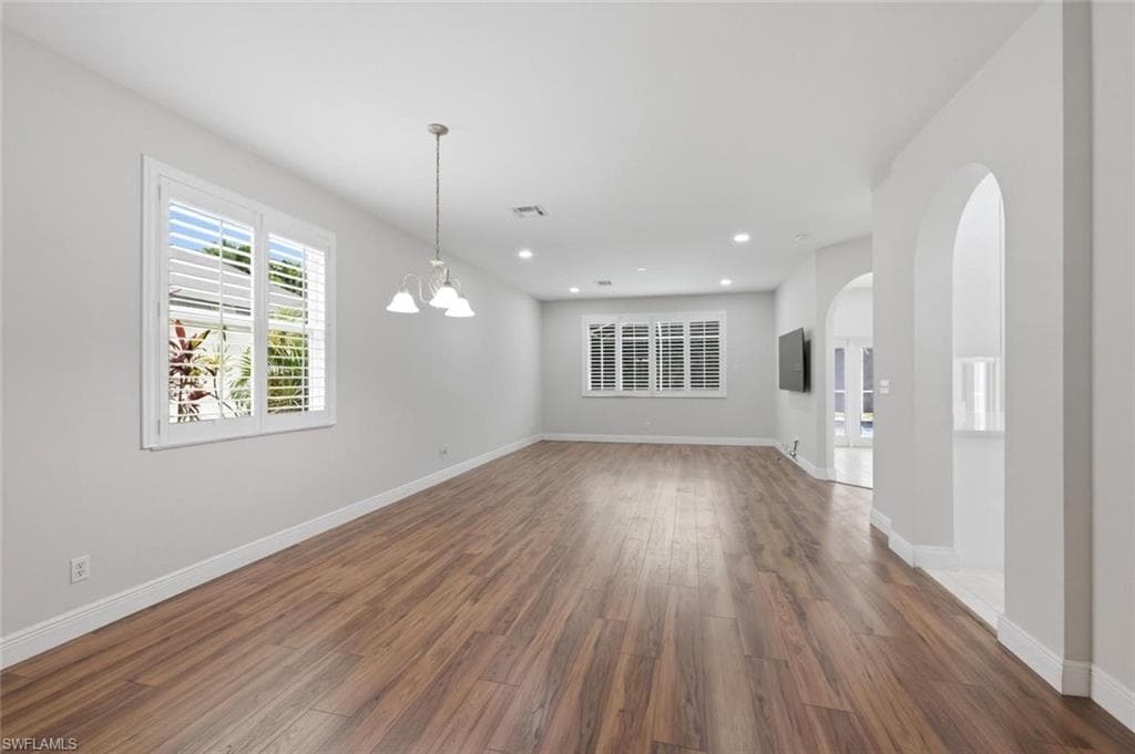 11528 Woodmount LN-3