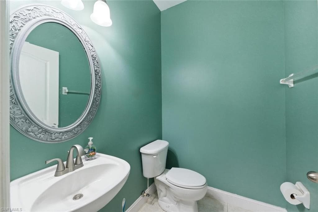 11528 Woodmount LN-9
