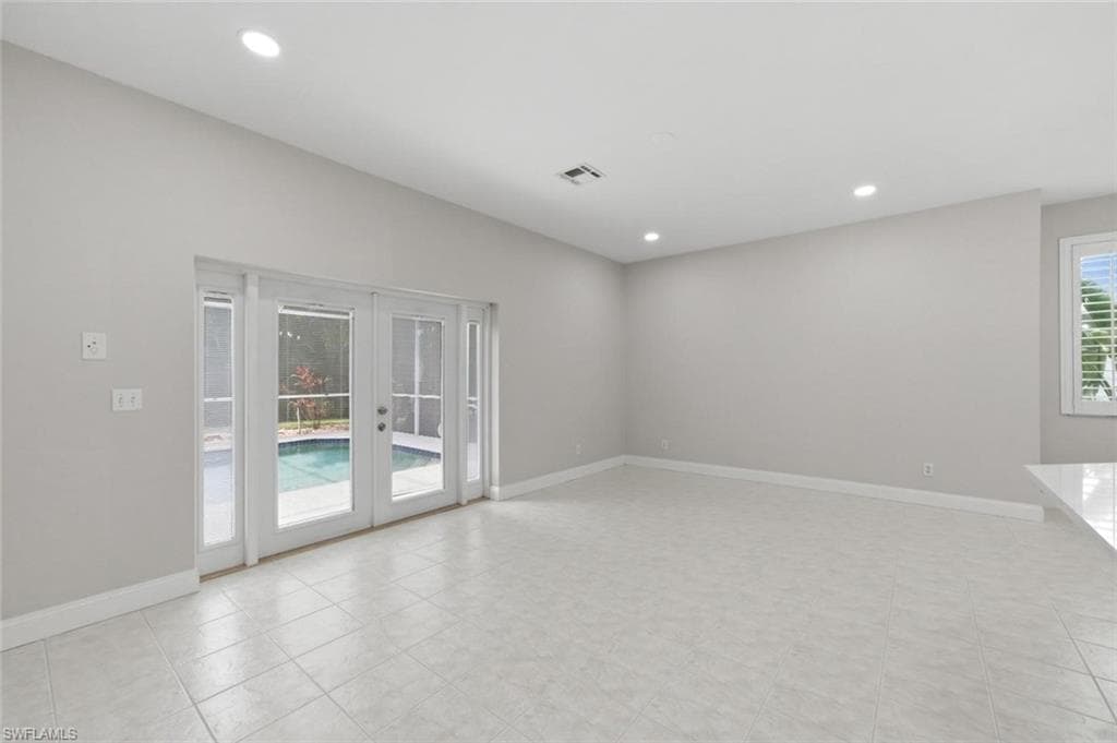 11528 Woodmount LN-10