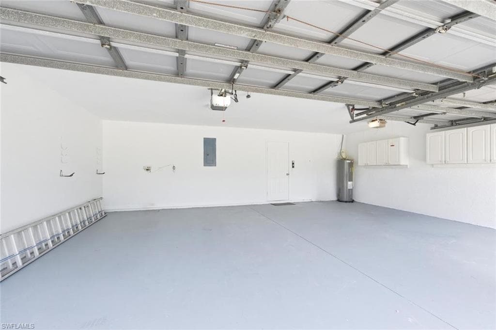 11528 Woodmount LN-33