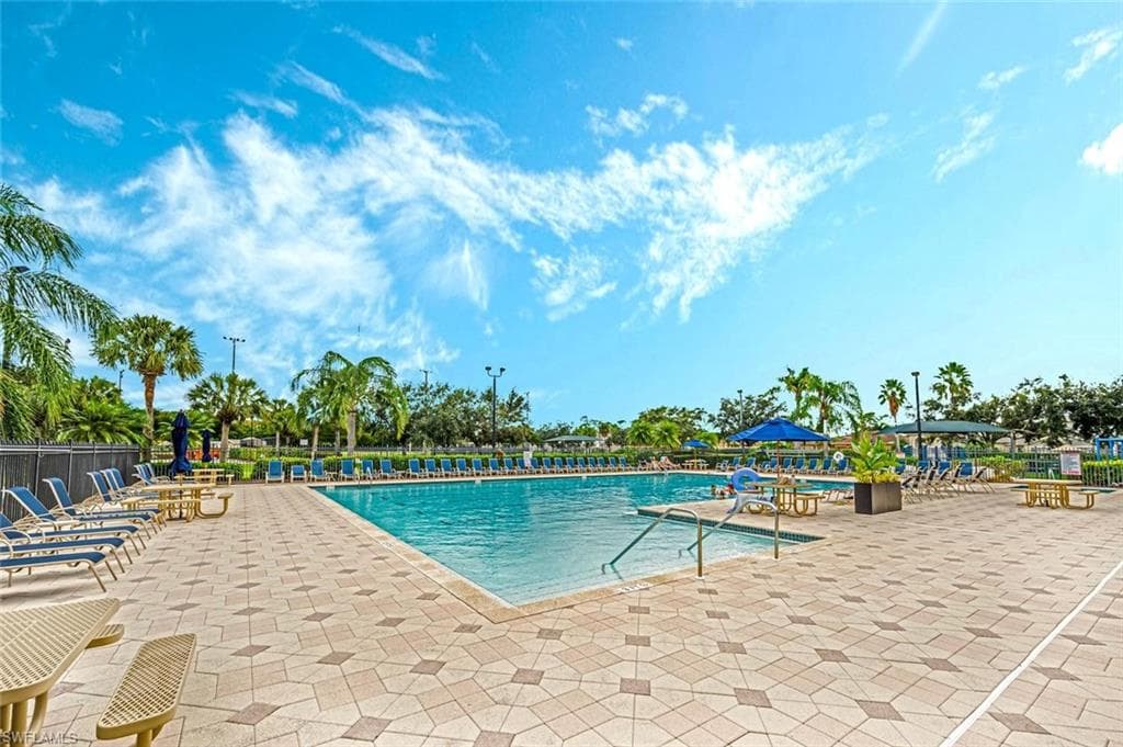 11528 Woodmount LN-35