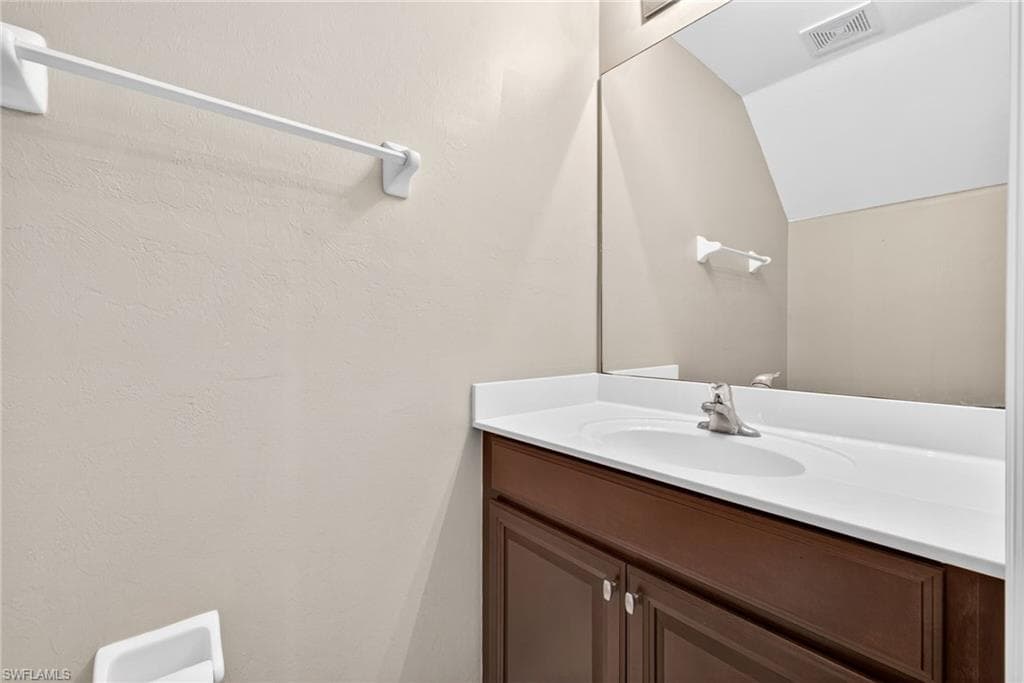 3806 Clearbrook LN-13