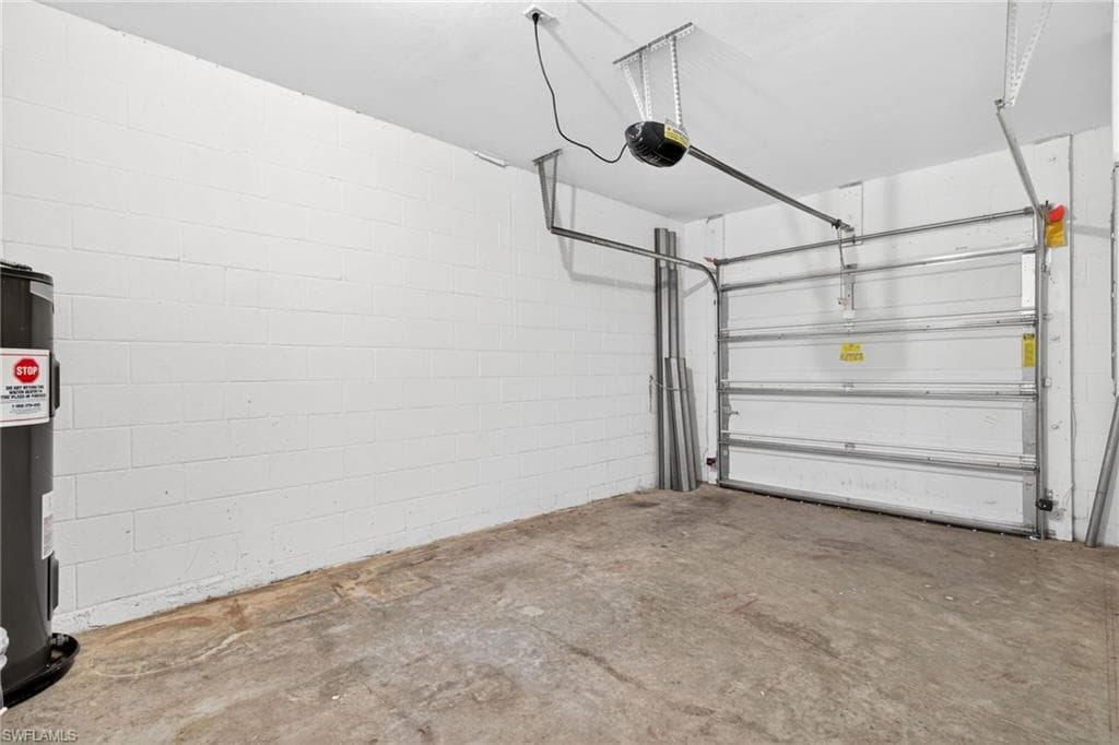 3806 Clearbrook LN-26