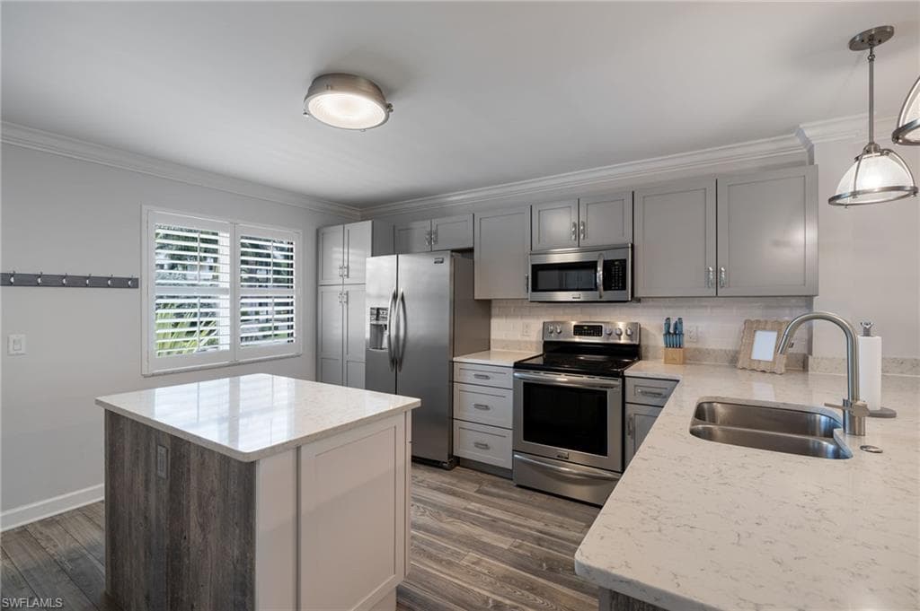 3021 Sandpiper Bay CIR E106-5