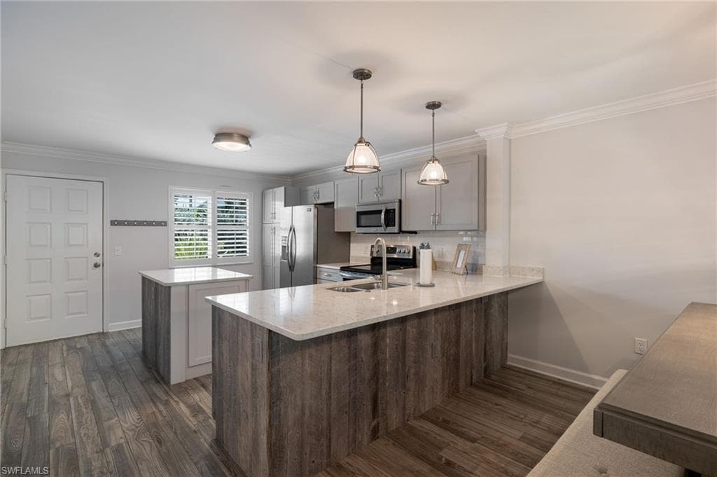 3021 Sandpiper Bay CIR E106-10