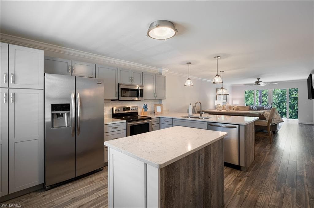 3021 Sandpiper Bay CIR E106-4