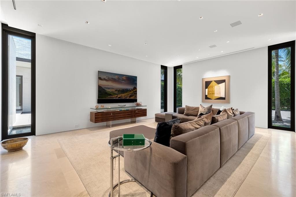 3655 Fort Charles DR-17