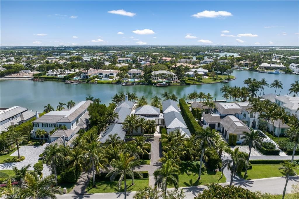 3655 Fort Charles DR-43