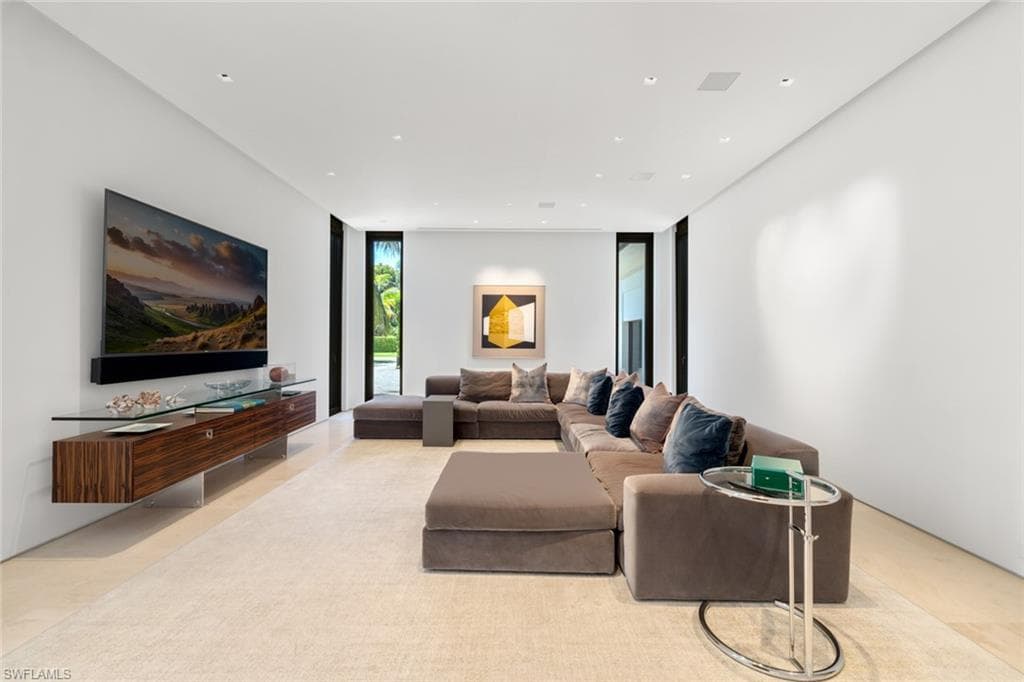3655 Fort Charles DR-18