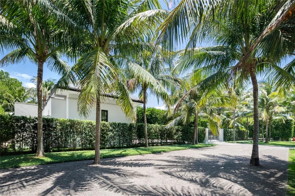 3655 Fort Charles DR-44