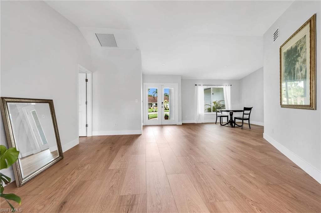 162 Westwood DR-6