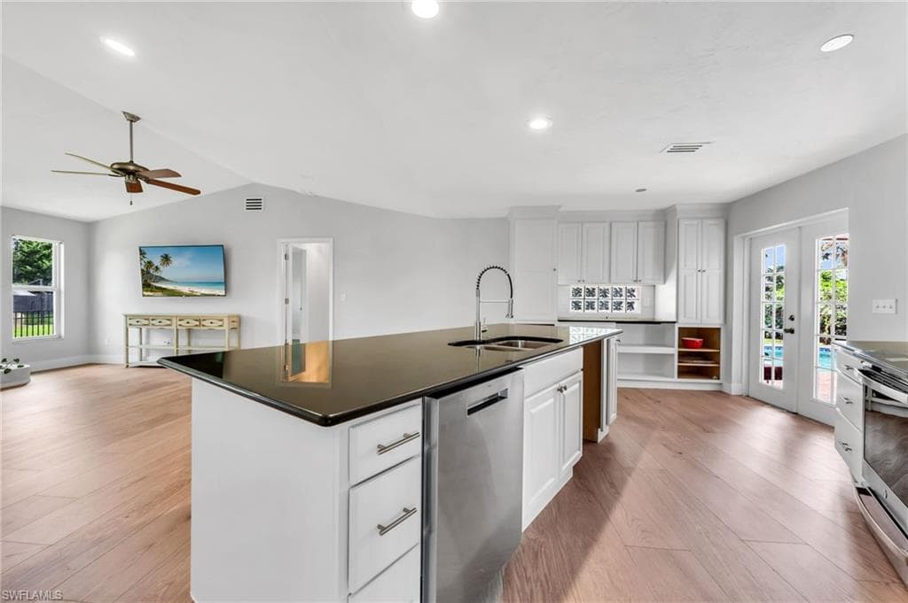 162 Westwood DR-10
