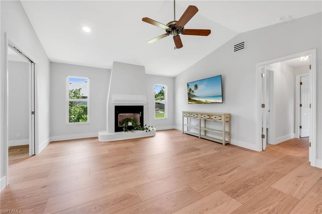 162 Westwood DR-8