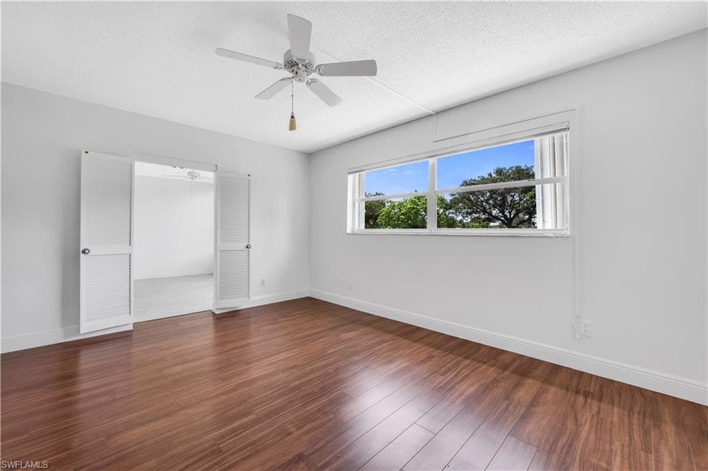 600 Valley Stream DR D3-17